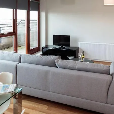 Apartment Castleforbes One